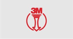Logo de 3M con una flecha hacia abajo.
