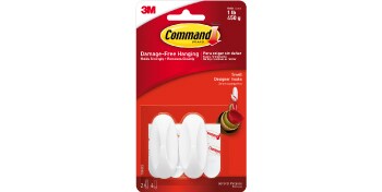 Producto ganchos Command medianos blancos.
