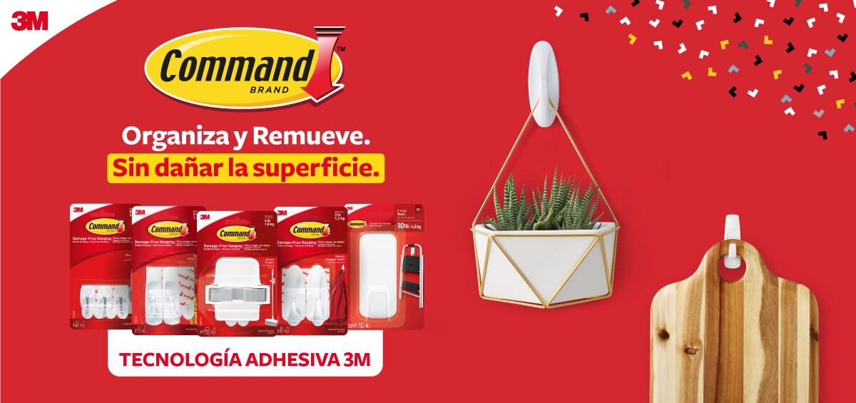 Banner fondo rojo con Ganchos Blancos Command, claim Organiza y Remueve Sin Dañar la superficie y plantas y tabla de cocina colgados.
